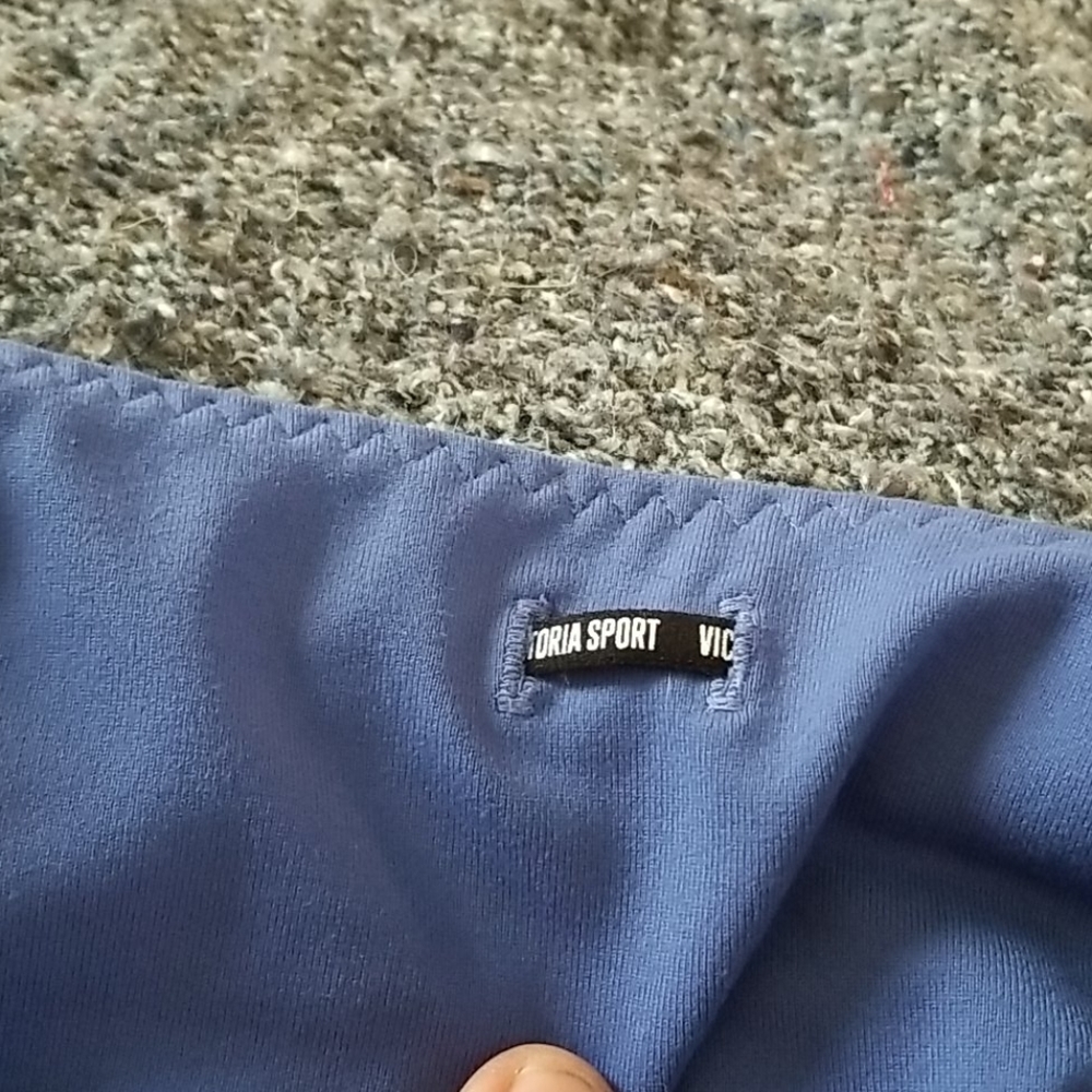Victoria Secret knockout leggings - Picture 8 of 8